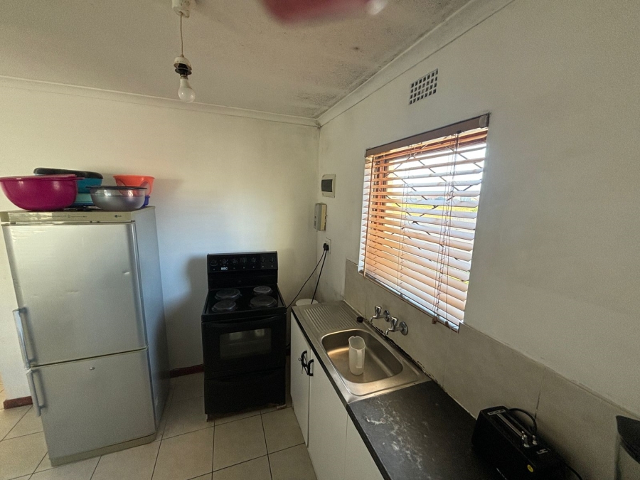 2 Bedroom Property for Sale in Ilitha Park Western Cape